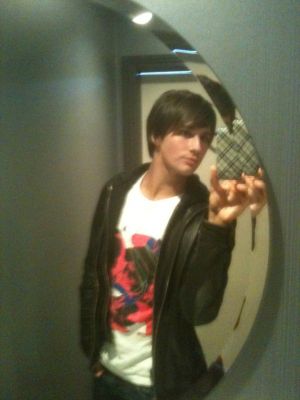 July 9, 2010 by sfmakeupgirl Leave a Comment. Source: James Maslow's Twitter 